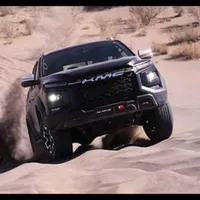 راننده با خودرو پیکاپ t9