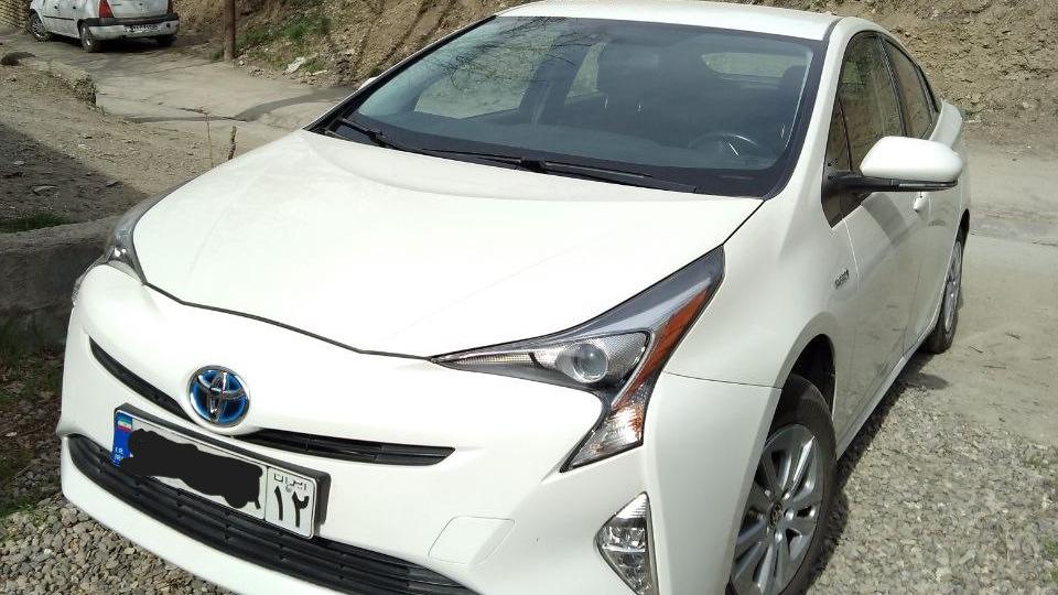 پریوس هیبریدی